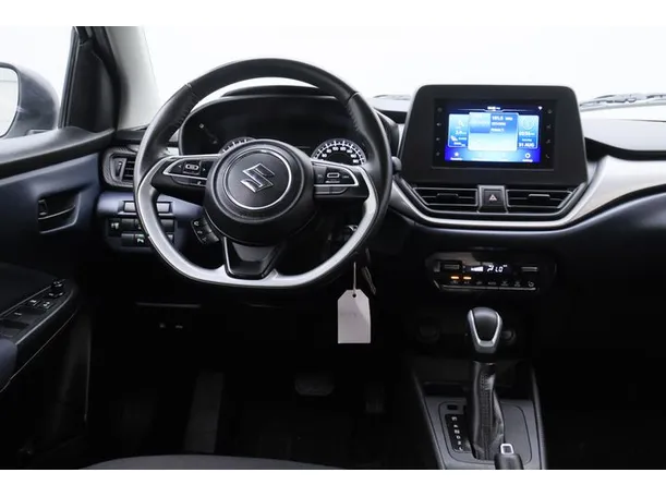 Car image 15