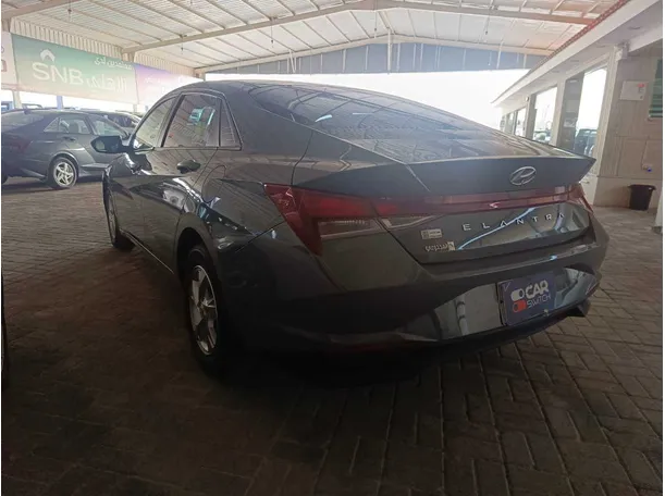 Car image 6