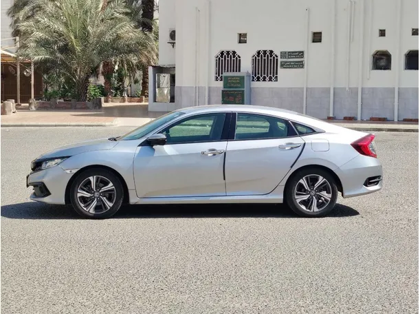 Car image 8