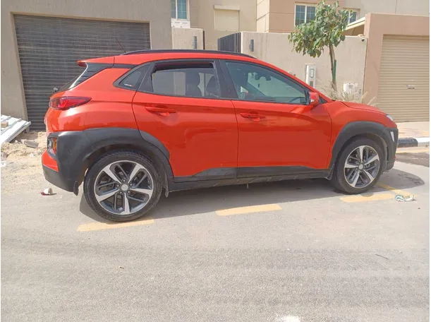 Car image 4