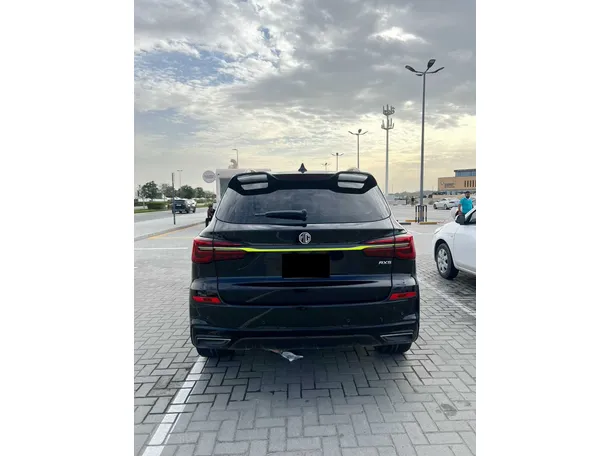 Car image 7