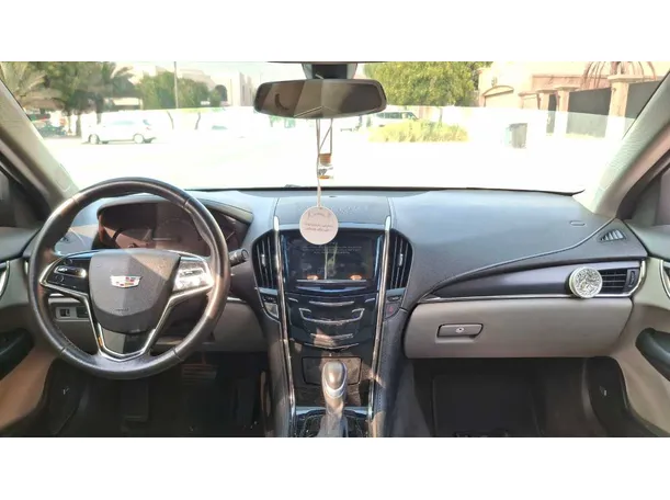 Car image 16