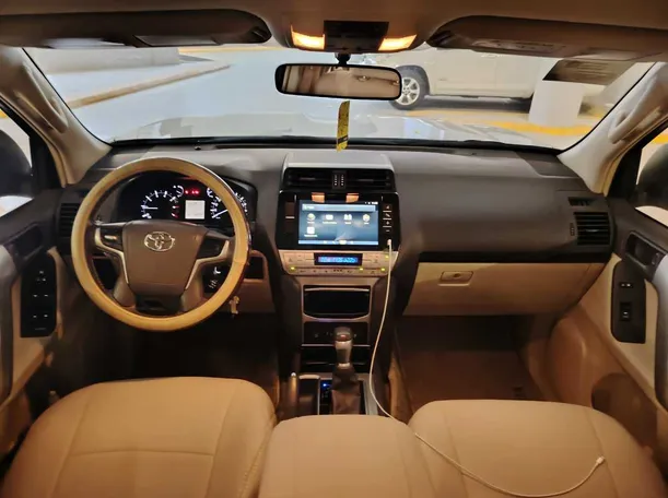 Car image 23