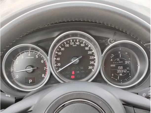 Car image 26