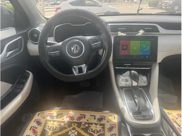 Car image 17