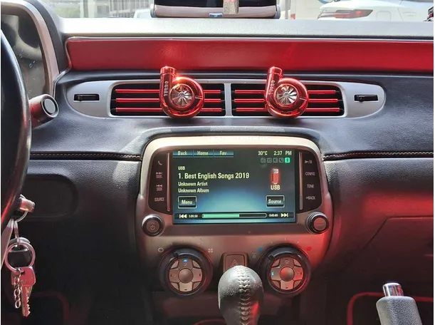 Car image 16