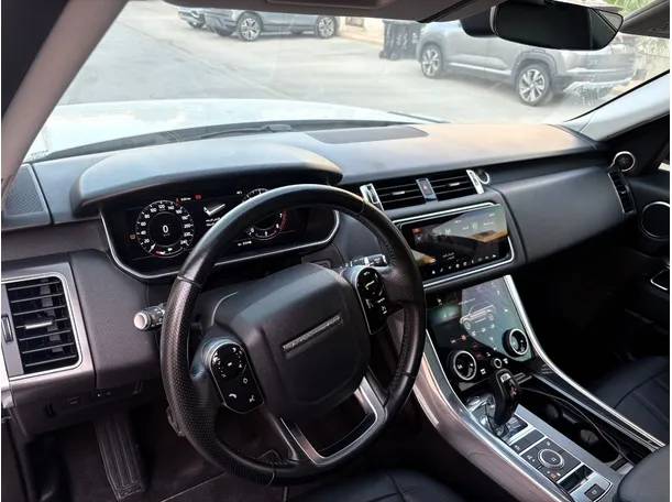 Car image 13