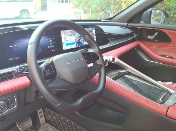 Car image 11