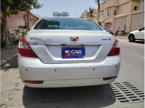 Car image 6