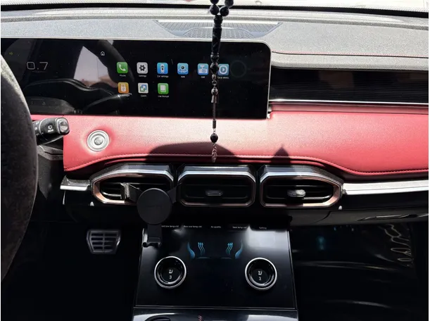 Car image 21