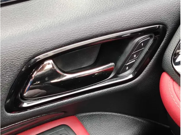 Car image 33