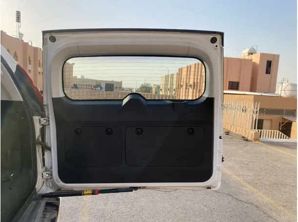 Car image 22