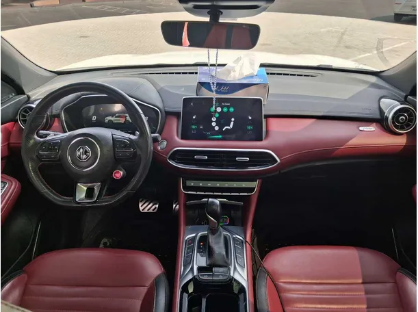 Car image 16