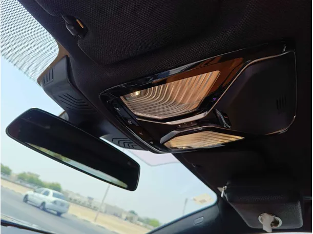 Car image 33