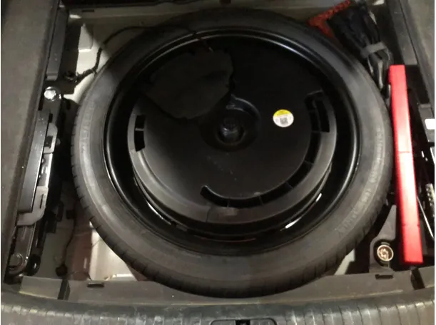 Car image 22