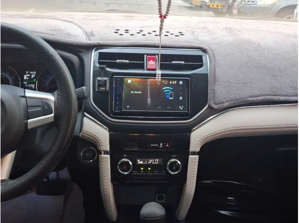 Car image 17