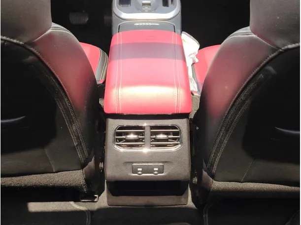 Car image 34