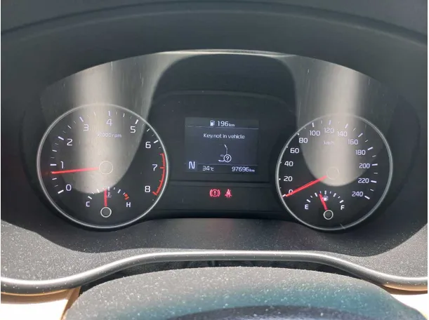 Car image 19