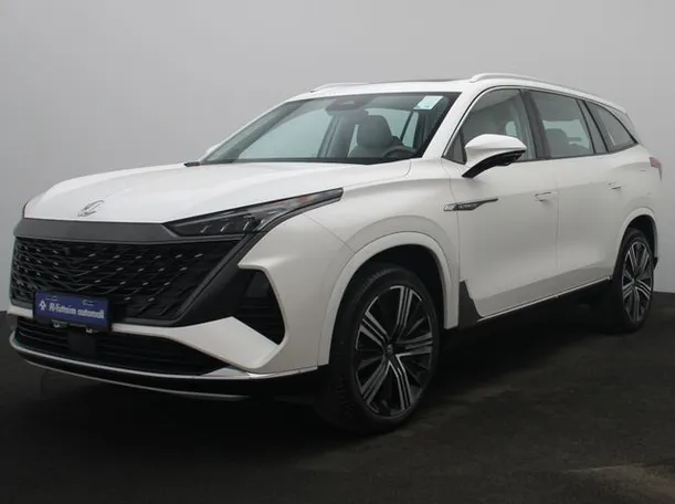 2025 ام جي RX9 في دبي