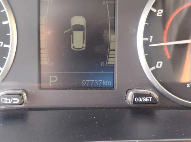 Car image 21