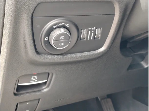 Car image 31