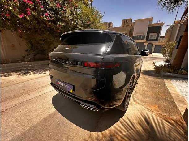 Car image 5