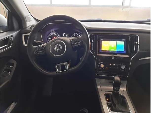 Car image 16