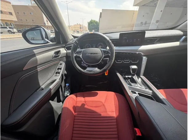 Car image 16