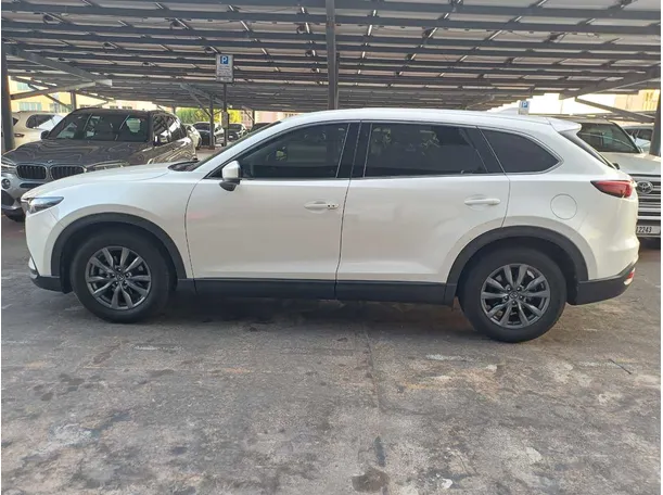 Car image 8