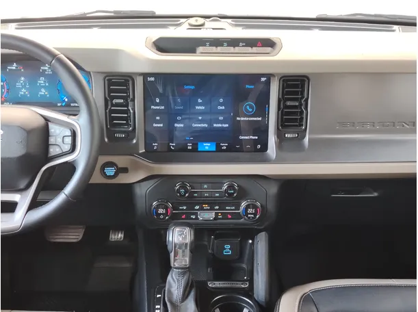 Car image 19