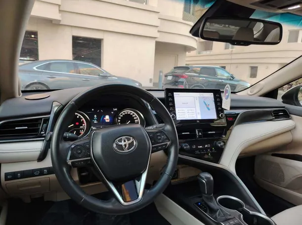 Car image 29