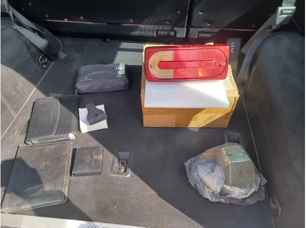 Car image 22