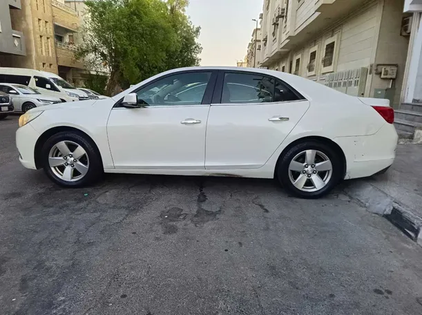Car image 8
