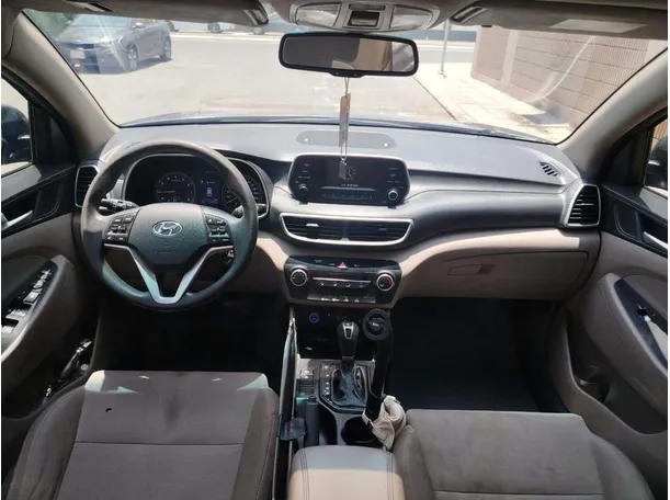 Car image 21