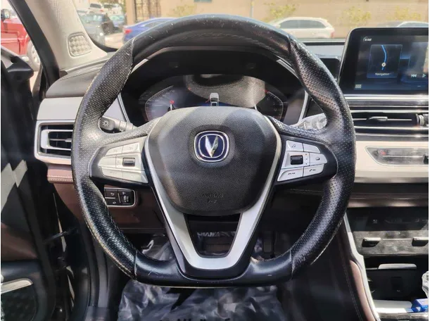 Car image 23