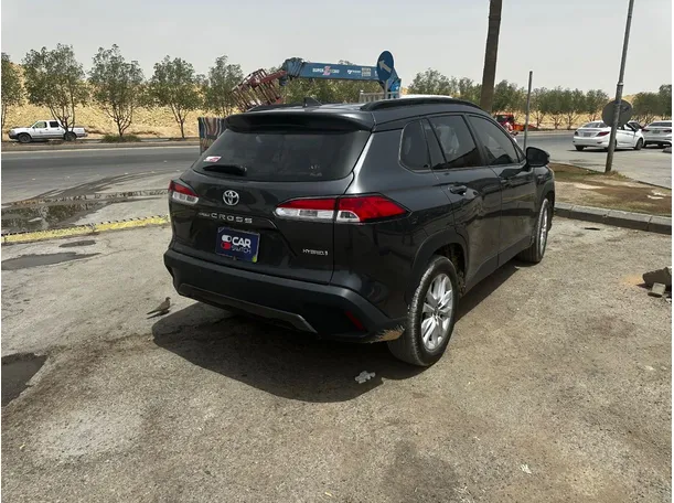 Car image 5