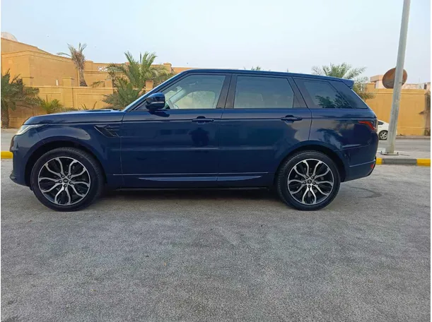 Car image 8