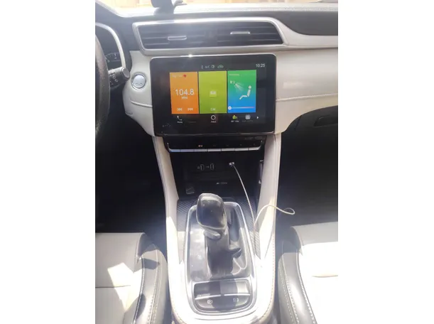 Car image 20