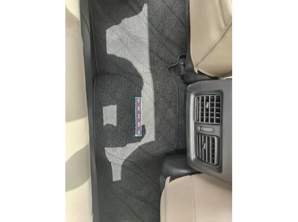Car image 33