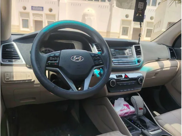 Car image 23