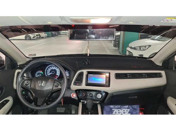 Car image 15