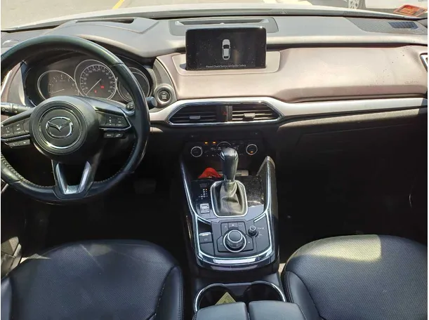 Car image 16