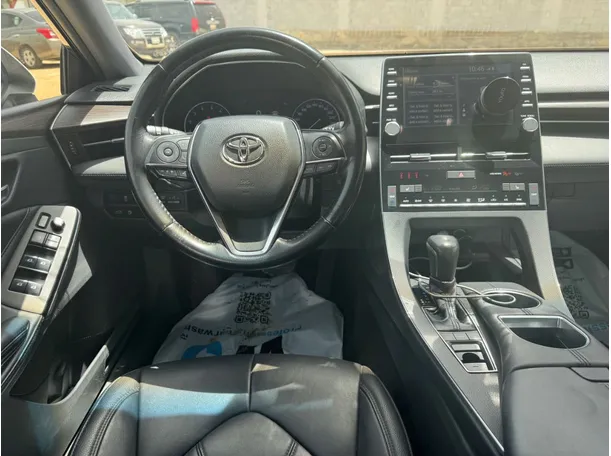 Car image 16