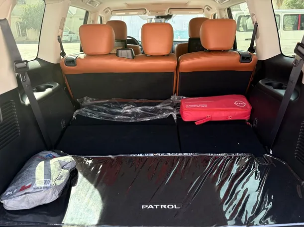 Car image 28