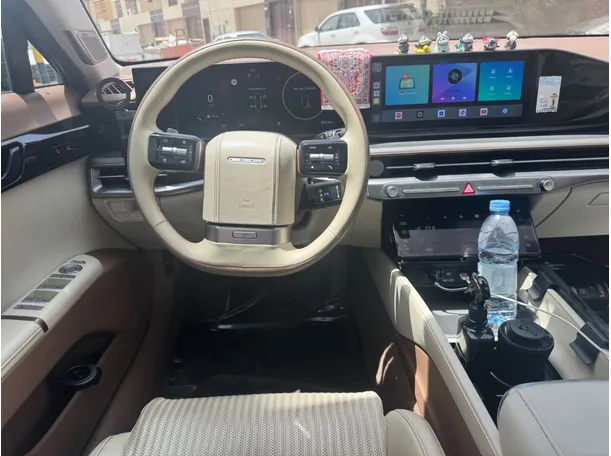 Car image 14