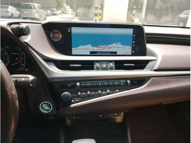 Car image 25