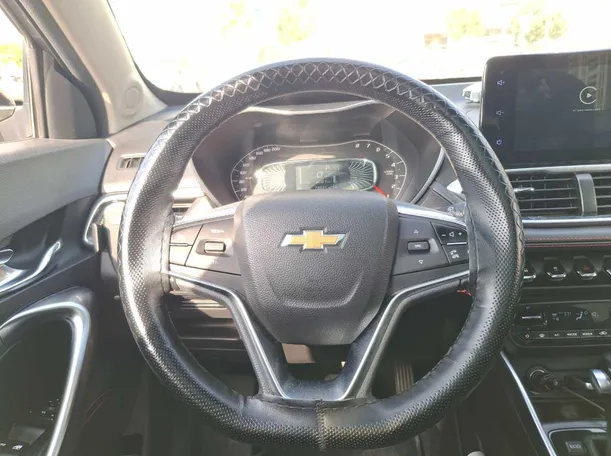 Car image 15