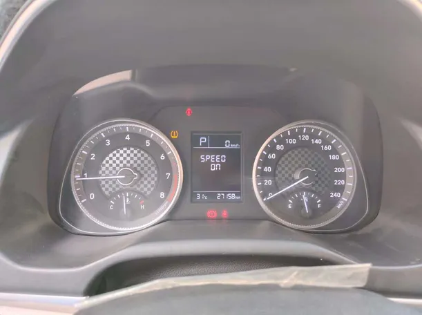 Car image 27