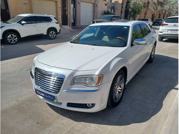 2013 Chrysler 300C in KSA