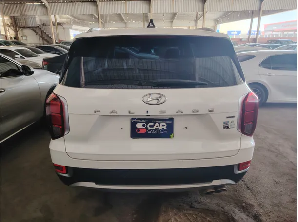 Car image 6